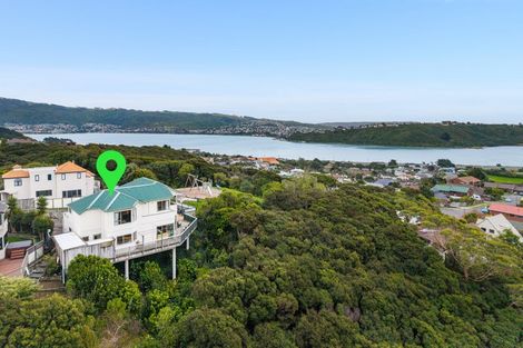 Photo of property in 10 Glengavel Grove, Papakowhai, Porirua, 5024