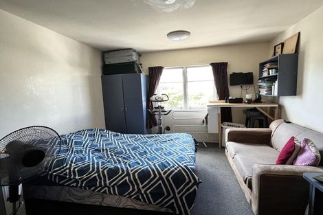 Photo of property in Basin Reserve Complex, 23/4 Sussex Street, Mount Cook, Wellington, 6021