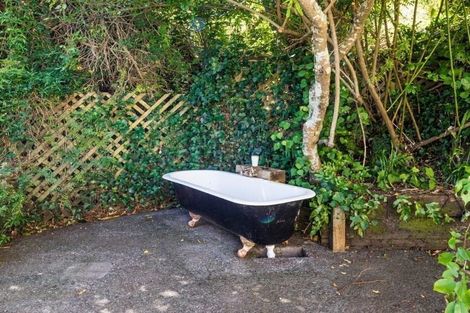 Photo of property in 150 Motuhara Road, Plimmerton, Porirua, 5026
