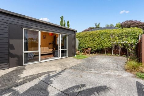 Photo of property in 1/92 Kervil Avenue, Te Atatu Peninsula, Auckland, 0610