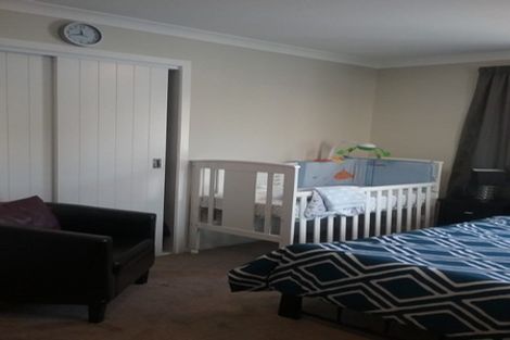 Photo of property in 19u5 Collins Avenue, Tawa, Wellington, 5028