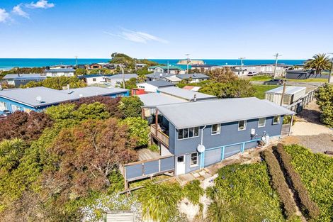 Photo of property in 16 Hall Street, Motunau, Waipara, 7387