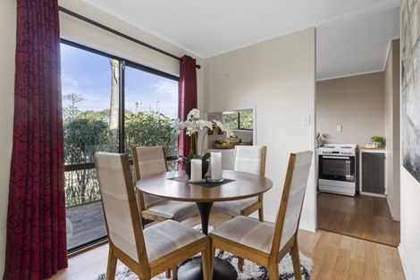 Photo of property in 16 St Catherine Crescent, West Harbour, Auckland, 0618
