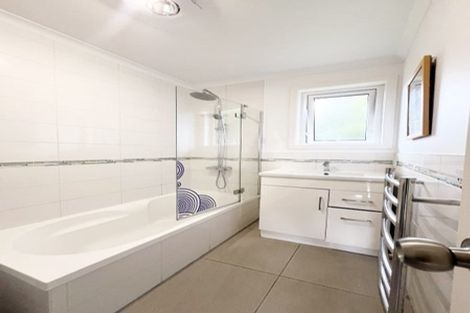 Photo of property in 7 Vera Road, Te Atatu South, Auckland, 0610
