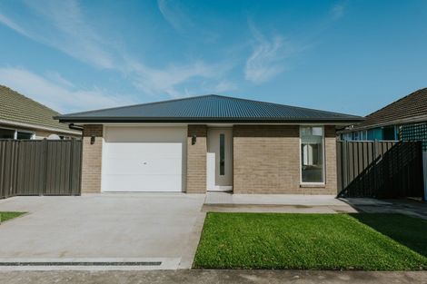Photo of property in 33 Gear Road, Te Horo, Otaki, 5582
