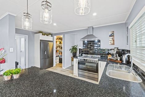 Photo of property in 21 Glenn Street, Castlecliff, Whanganui, 4501