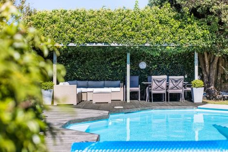 Photo of property in 129 Seaview Road, Paraparaumu Beach, Paraparaumu, 5032