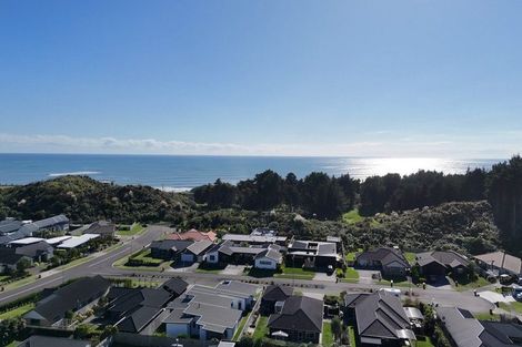 Photo of property in 10 Wentworth Lane, Waiwhakaiho, New Plymouth, 4312