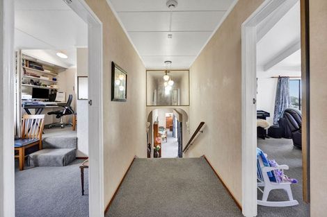 Photo of property in 71 Fantham Street, Hawera, 4610