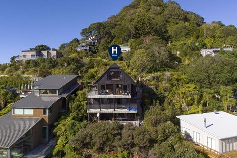 Photo of property in 34 Motuhoa Road, Tairua, 3508