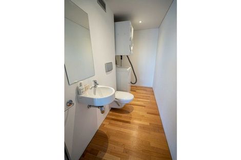 Photo of property in Waterloo Quay Apartments, 305/28 Waterloo Quay, Pipitea, Wellington, 6011