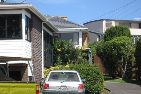 Photo of property in 2/44 Churchill Road, Murrays Bay, Auckland, 0630