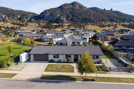 Photo of property in 4 Kingfisher Crescent, Albert Town, Wanaka, 9305