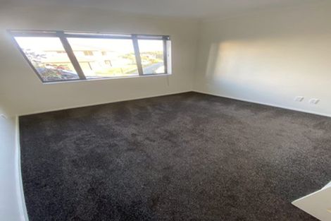 Photo of property in 84 Cypress Drive, Maungaraki, Lower Hutt, 5010