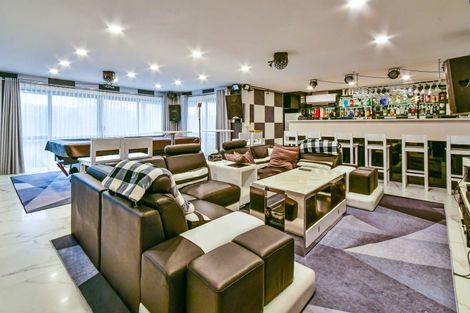 Photo of property in 14 Henriette Place, The Gardens, Auckland, 2105
