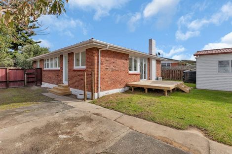 Photo of property in 11 Taotahi Walk, Ruakaka, 0116