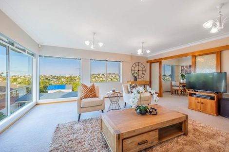 Photo of property in 118 Eban Avenue, Hillcrest, Auckland, 0627