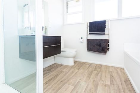 Photo of property in 5 Dunluce Place, Hornby, Christchurch, 8042