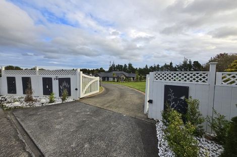 Photo of property in 190 Oraha Road, Kumeu, 0892