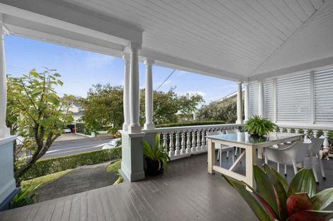 Photo of property in 58 Hinemoa Street, Birkenhead, Auckland, 0626