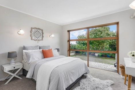 Photo of property in 4 Tawa Road, Te Atatu Peninsula, Auckland, 0610