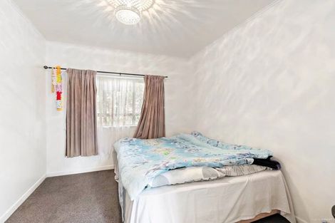 Photo of property in 12 Parrs Cross Road, Henderson, Auckland, 0612