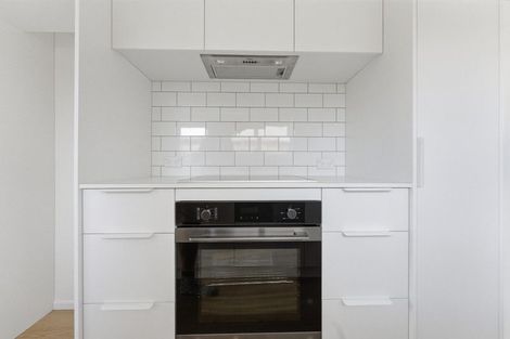 Photo of property in 209 Seaview Road, Marfell, New Plymouth, 4310