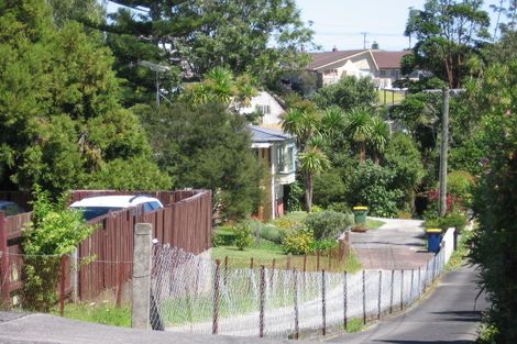 Photo of property in 33 Kia Ora Road, Beach Haven, Auckland, 0626