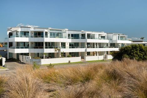 Photo of property in 307/136 Marine Parade, Mount Maunganui, 3116