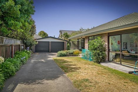 Photo of property in 2/282 Sawyers Arms Road, Bishopdale, Christchurch, 8053