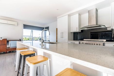 Photo of property in 1 Intrepid Place, Torbay, Auckland, 0630