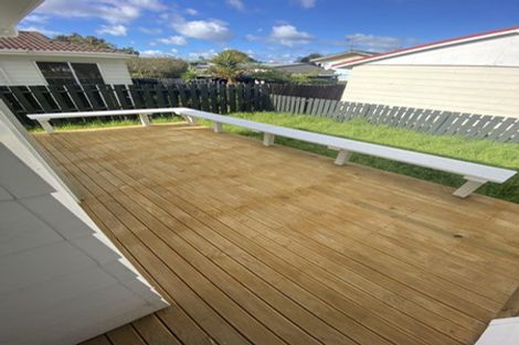 Photo of property in 80 Borich Road, Sunnyvale, Auckland, 0612