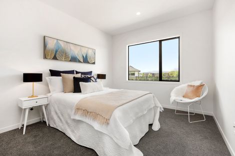 Photo of property in 35 Mike Smith Drive, Cambridge, 3434