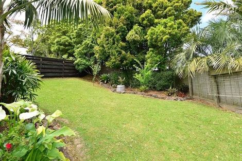 Photo of property in 14 Royalty Rise, Red Beach, 0932