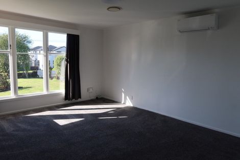 Photo of property in 7 Neil Avenue, Te Atatu Peninsula, Auckland, 0610