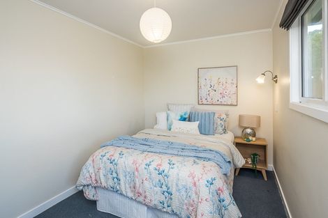Photo of property in 25 Voltaire Street, Karori, Wellington, 6012