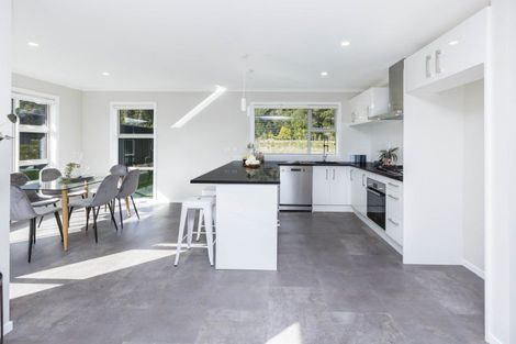 Photo of property in 22 Fenwick Crescent, Wallaceville, Upper Hutt, 5018
