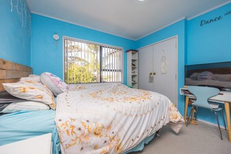 Photo of property in 6 Milwaukee Place, Glendene, Auckland, 0602