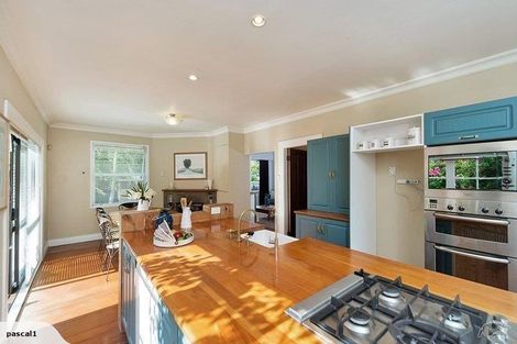 Photo of property in 1/16 Onewa Road, Northcote Point, Auckland, 0627