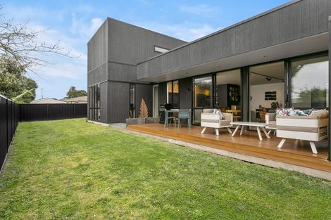 Photo of property in 11a Norma Avenue, Te Atatu South, Auckland, 0610