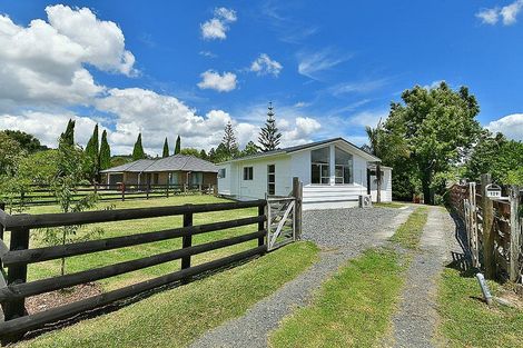 Photo of property in 129 Awaroa Road, Helensville, 0800