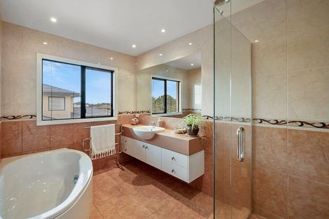 Photo of property in 8 Tupare Place, Highlands Park, New Plymouth, 4312