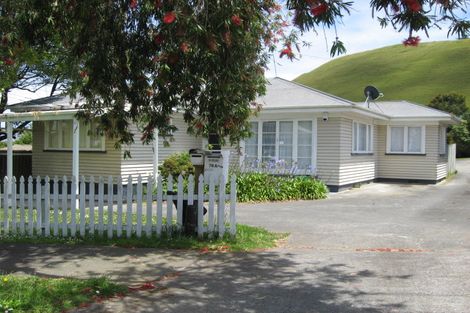 Photo of property in 1/78 Mountain Road, Mangere Bridge, Auckland, 2022