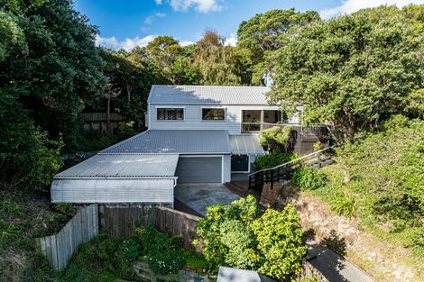 Photo of property in 49 Bayview Road, Paremata, Porirua, 5024
