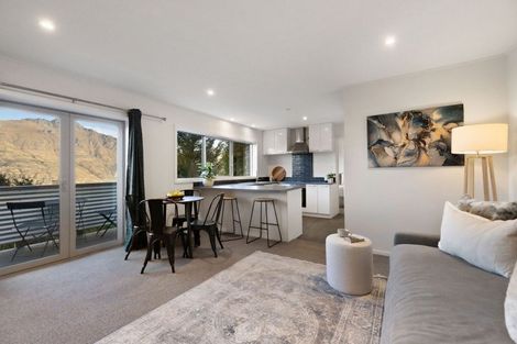 Photo of property in 40 Lochy Road, Fernhill, Queenstown, 9300