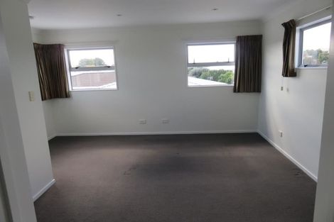 Photo of property in 8b Neeve Place, Taradale, Napier, 4112