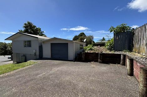 Photo of property in 10 Glenfinn Place, Massey, Auckland, 0614