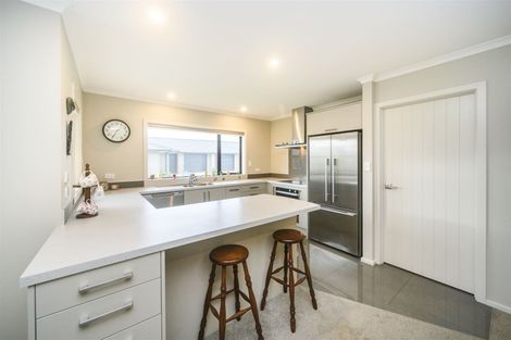 Photo of property in 2/2 Church Street, Terrace End, Palmerston North, 4410