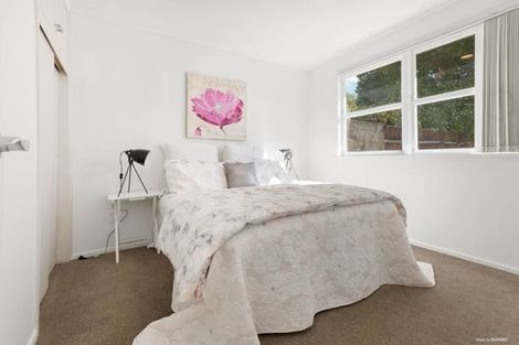 Photo of property in 2/14 Ozich Avenue, Te Atatu South, Auckland, 0610