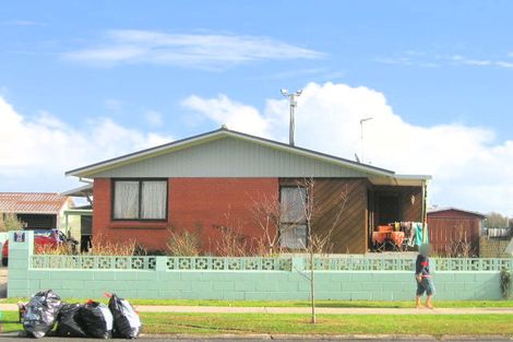 Photo of property in 37 Rhonda Avenue, Deanwell, Hamilton, 3206
